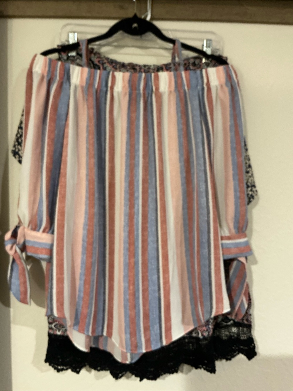 Byer Off Shoulder Striped Tie Sleeve Blouse | Size Large